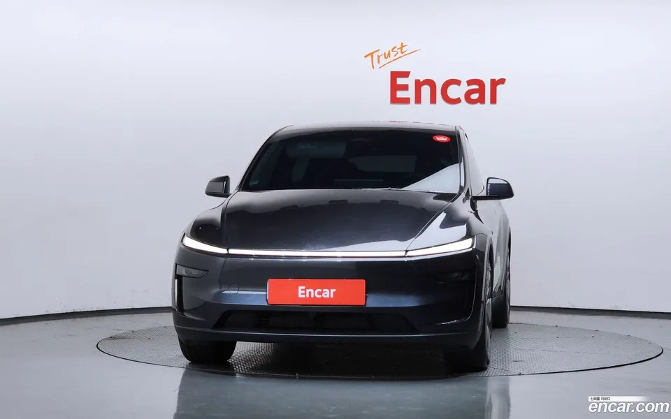 Tesla Model Y RWD 2025 — thumbnail 3