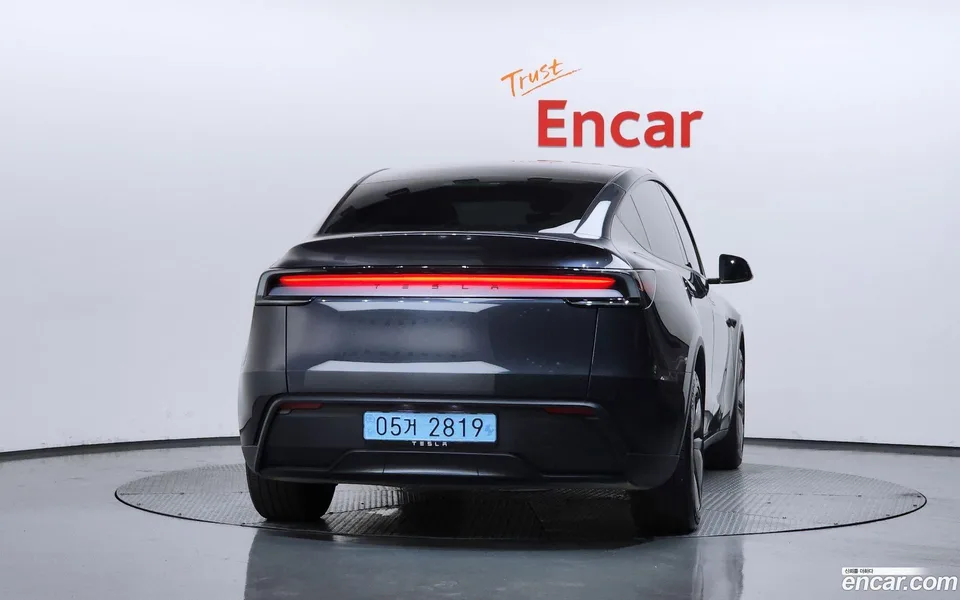 Tesla Model Y RWD 2025 — thumbnail 4