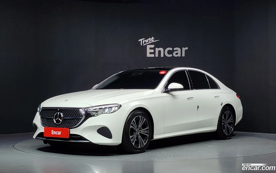 Mercedes-Benz E-Class E200 2025 — photo 1, buy with delivery to Moscow