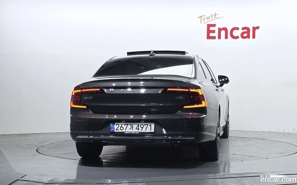 Volvo S90 B6 AWD 2022 — thumbnail 4