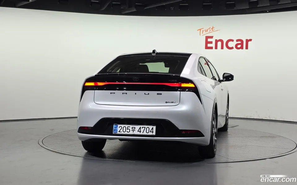 Toyota Prius 2.0 PHEV XSE 2024 — thumbnail 4