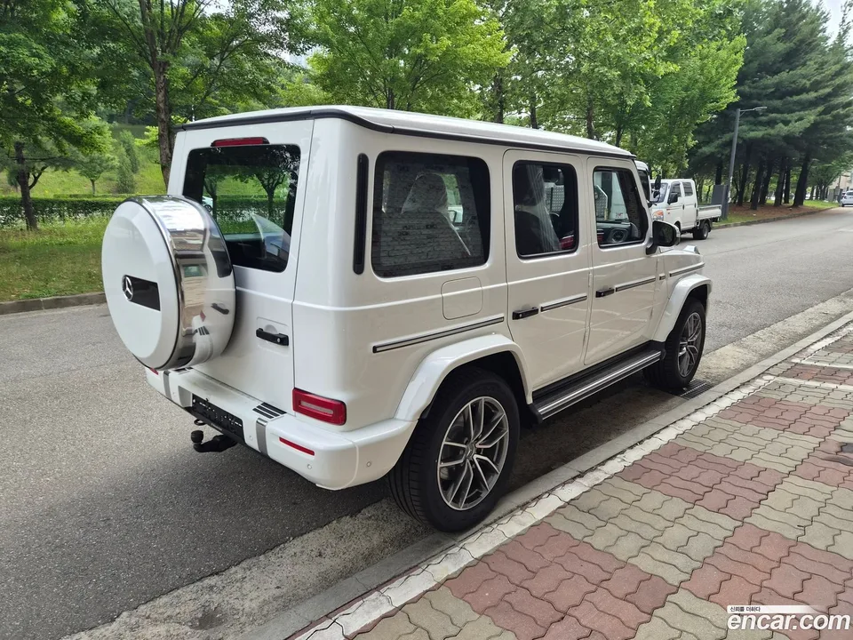 Mercedes-Benz G-Class G450d 2026 — thumbnail 2