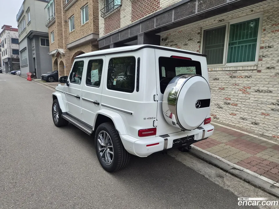 Mercedes-Benz G-Class G450d 2026 — thumbnail 4