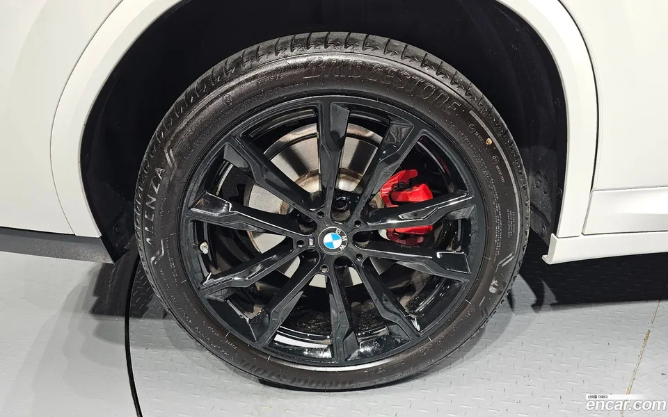 BMW X4 xDrive20i M 2025 — thumbnail 2