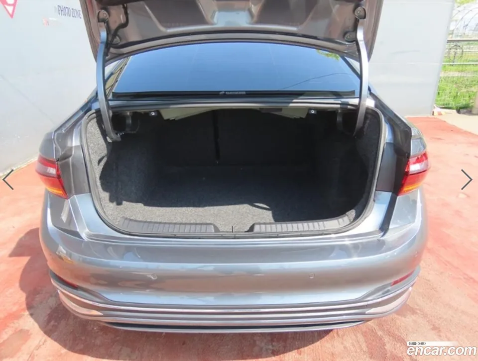 Volkswagen Jetta 1.5 TSI 2023 — thumbnail 2