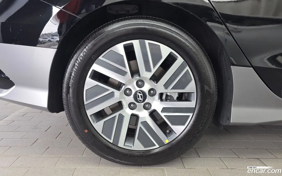 Hyundai Ioniq 6 2024 — thumbnail 2