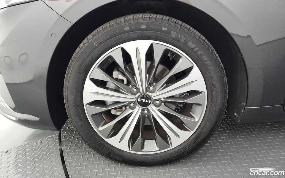 Kia K8 Hybrid 2023 — thumbnail 5