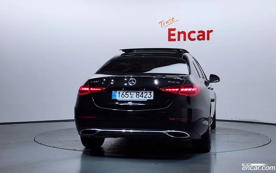 Mercedes-Benz C-Class C300 4MATIC 2024 — thumbnail 4