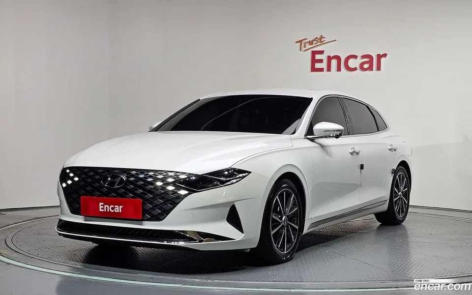 Hyundai Grandeur IG 2.5 2022 — photo 1, buy with delivery to Moscow