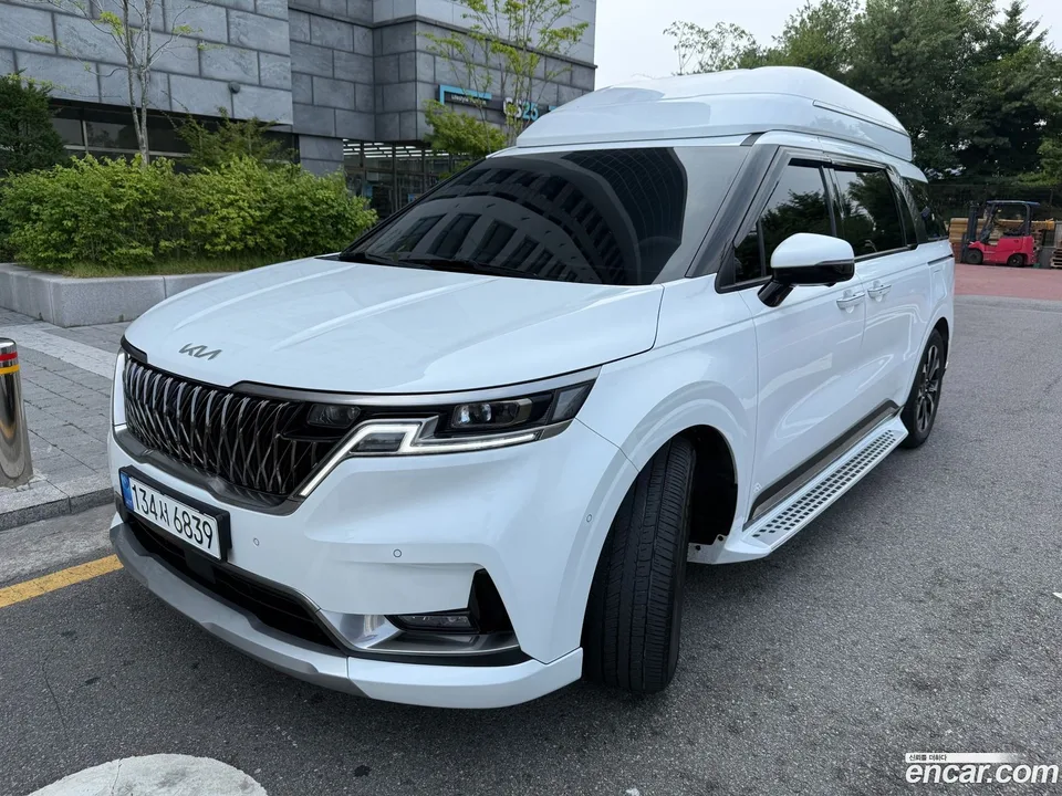 Kia Carnival 9 2022 — photo 1, buy with delivery to Moscow