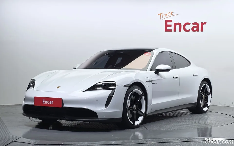 Porsche Taycan 2022 — фото 1, купить с доставкой в Москву