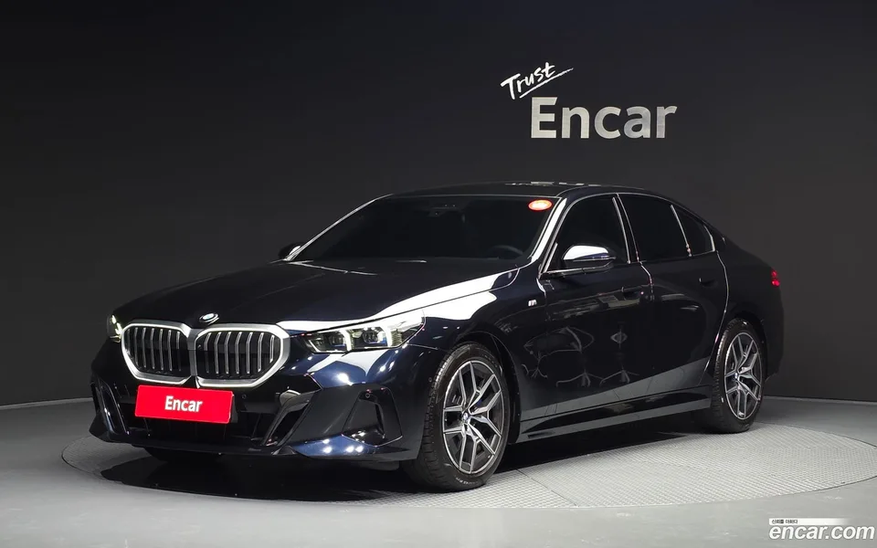 BMW 5 Series 520i M 2024 — photo 1, buy with delivery to Moscow
