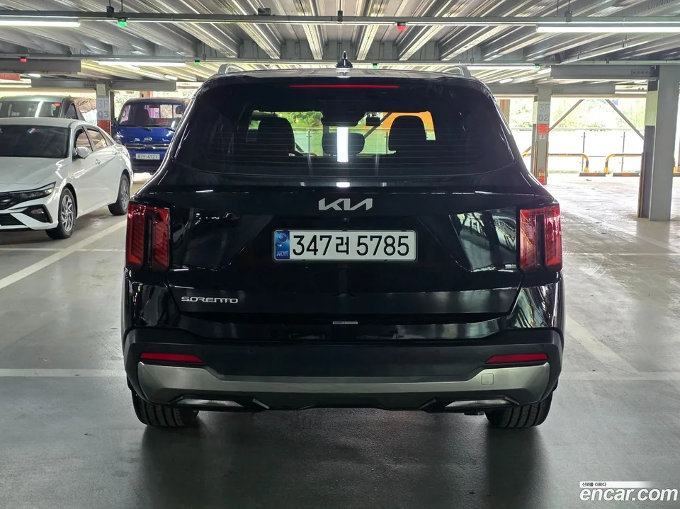 Kia Sorento 2.5T 2WD 2023 — thumbnail 4
