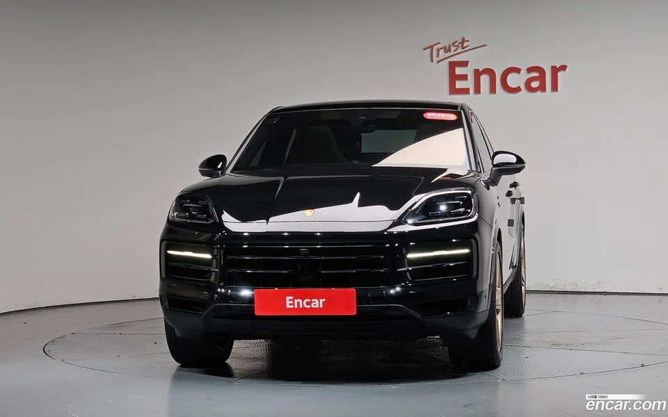 Porsche Cayenne 3.0 2025 — thumbnail 3