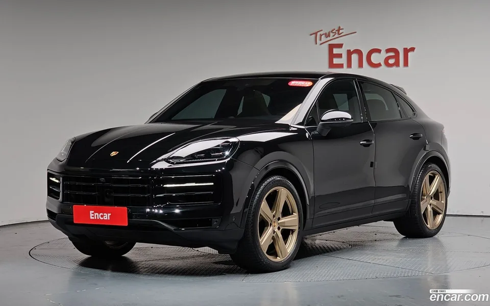 Porsche Cayenne 3.0 2025 — photo 1, buy with delivery to Moscow