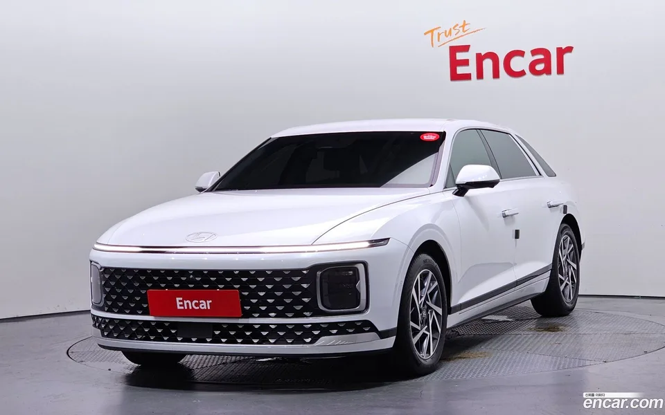 Hyundai Grandeur Hybrid 2025 — photo 1, buy with delivery to Moscow