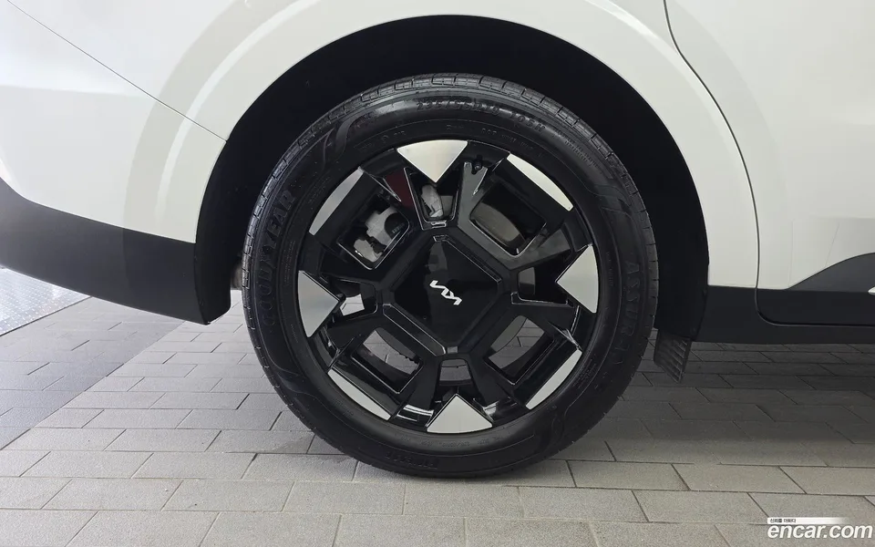 Kia Carnival 9 2025 — thumbnail 5