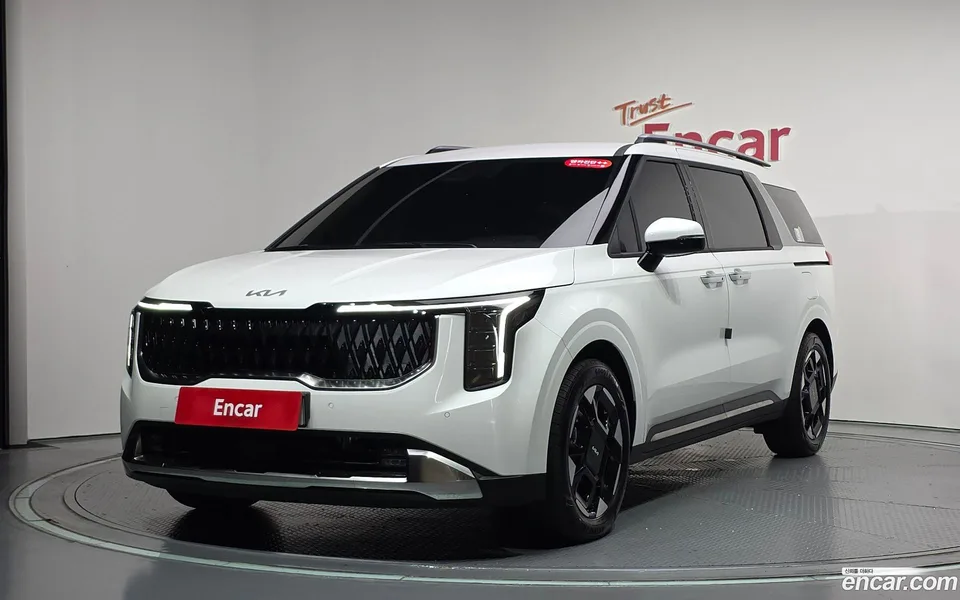 Kia Carnival 9 2025 — photo 1, buy with delivery to Moscow
