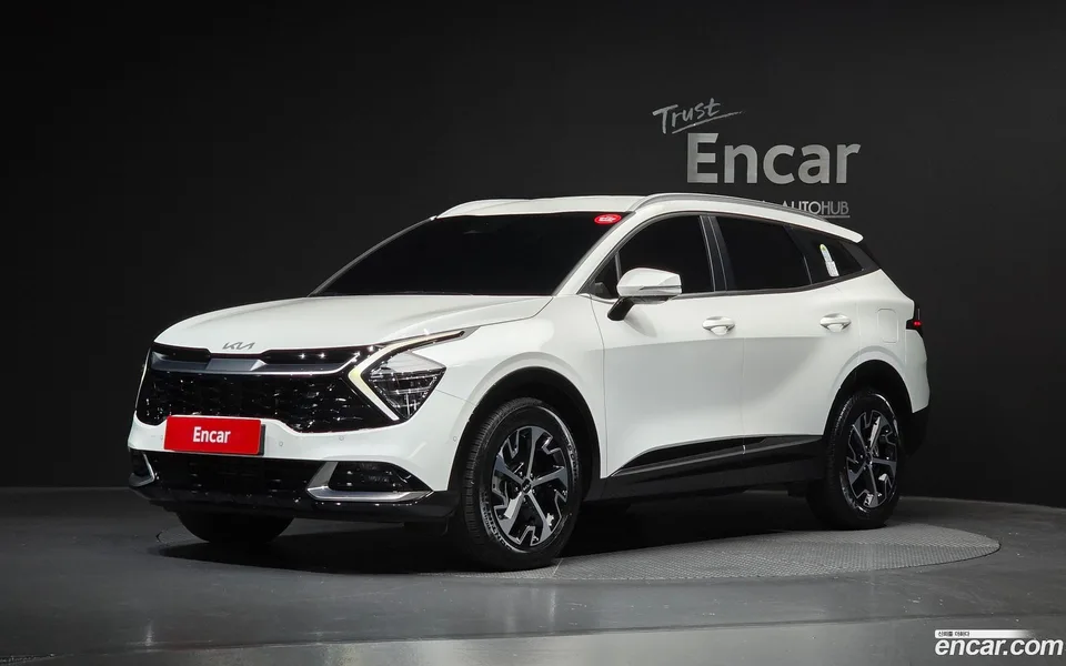 Kia Sportage Hybrid 2WD 2024 — фото 1, купить с доставкой в Москву