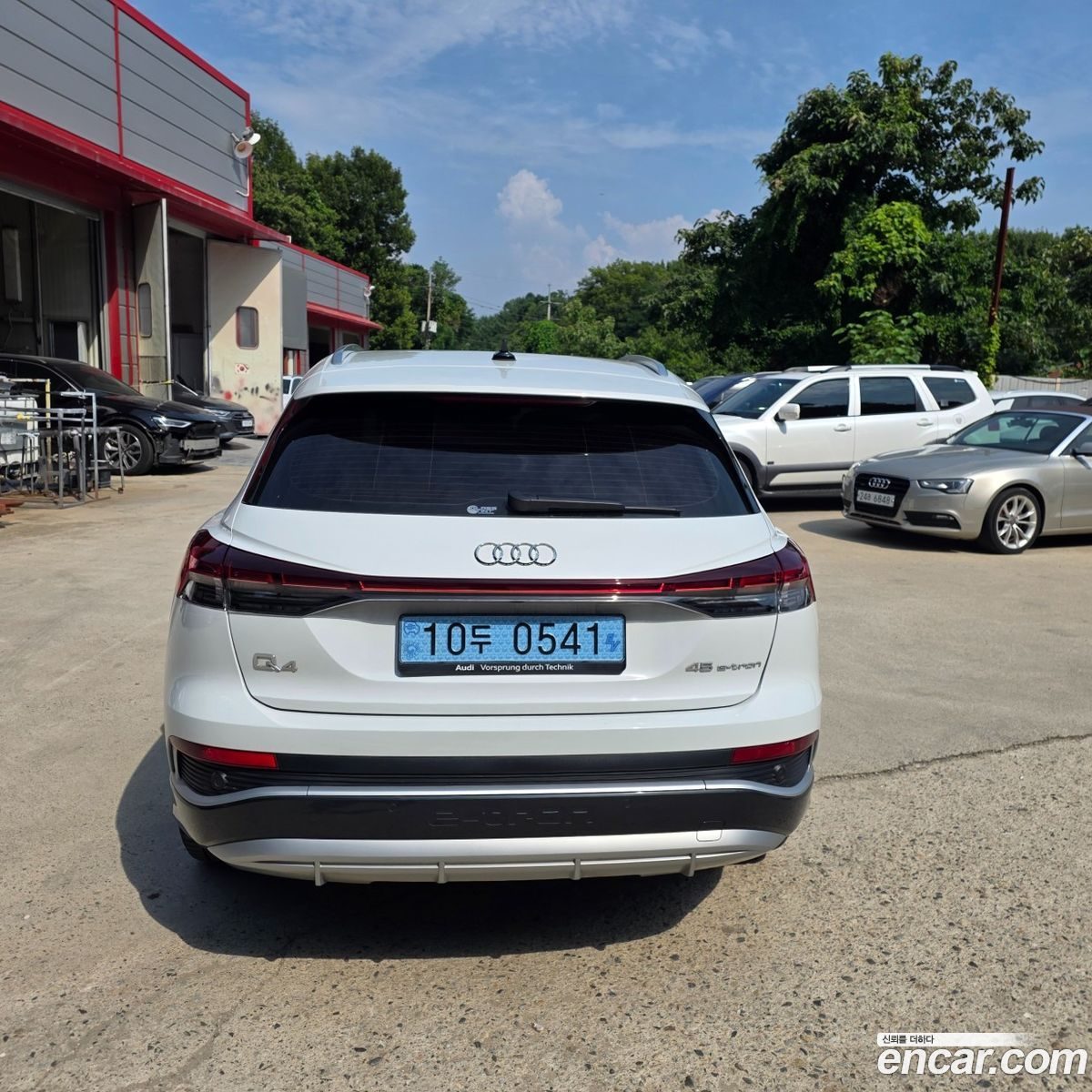 Audi Q4 e-tron 2025 — 2