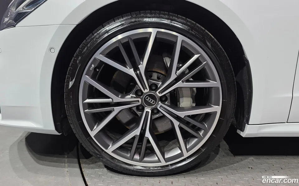 Audi A7 (4K) 55 TFSI 2025 — thumbnail 2