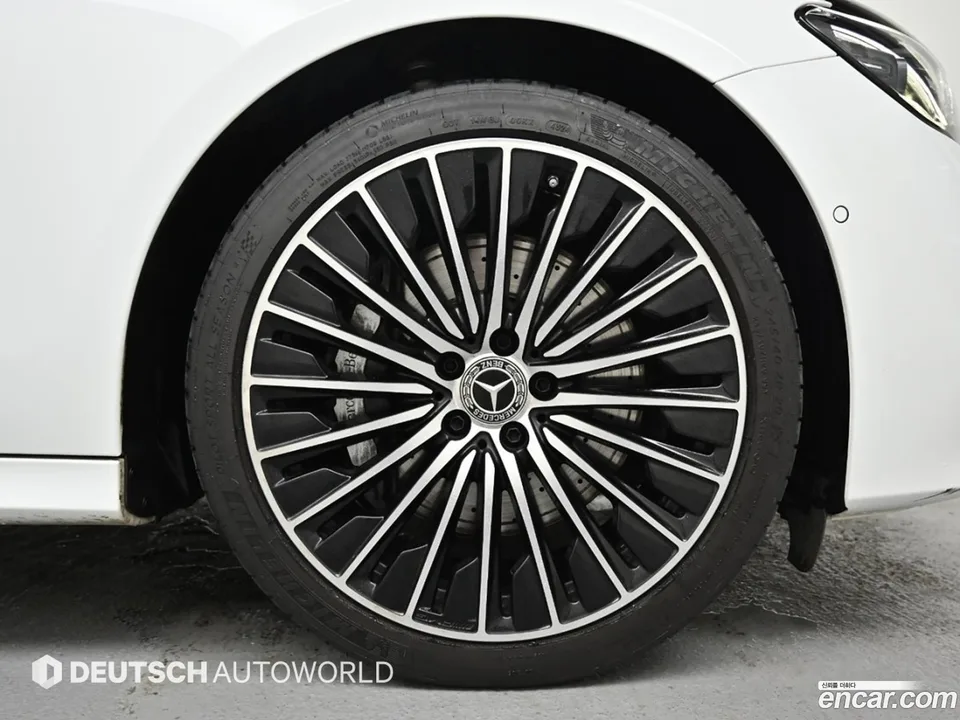 Mercedes-Benz E-Class E450 4MATIC 2024 — thumbnail 2