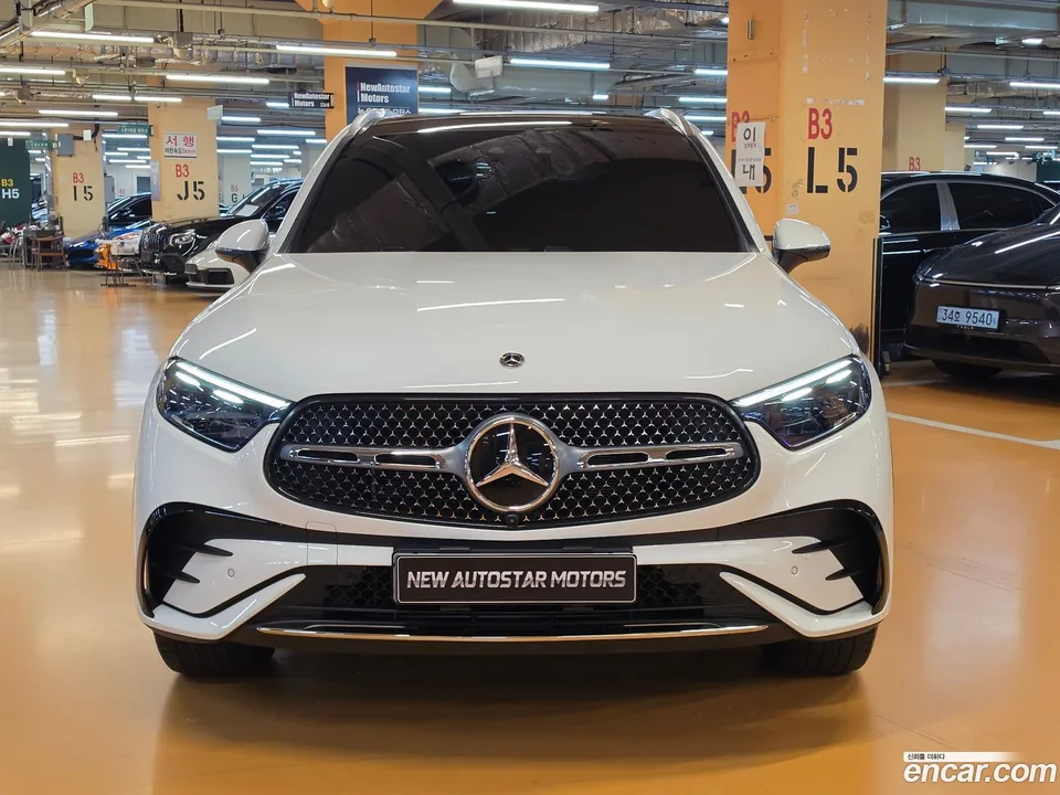 Mercedes-Benz GLC-Class GLC300 4MATIC AMG Line 2025 — миниатюра 3