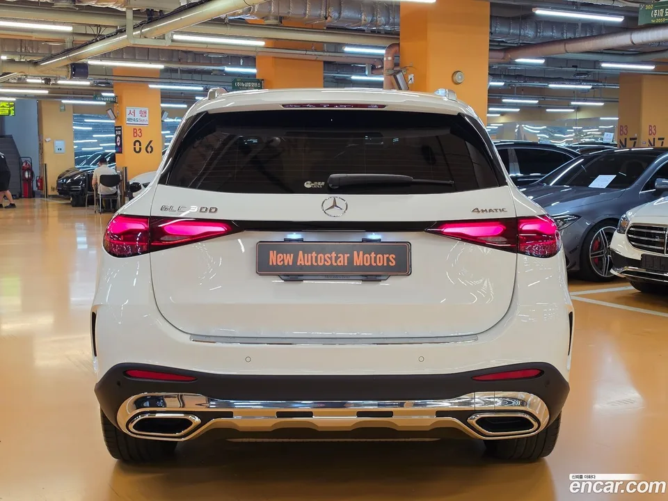 Mercedes-Benz GLC-Class GLC300 4MATIC AMG Line 2025 — миниатюра 4