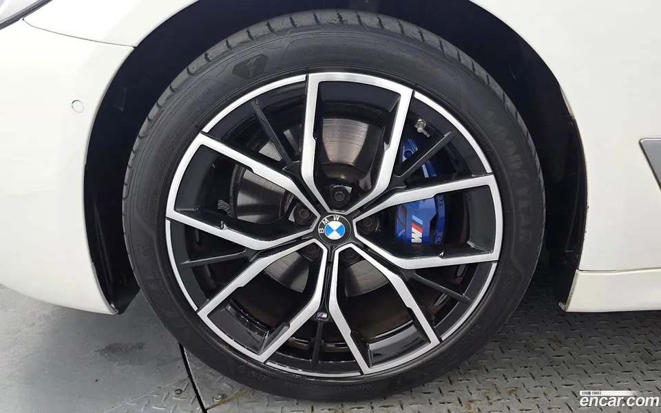 BMW 5 Series 530i xDrive M 2022 — thumbnail 5