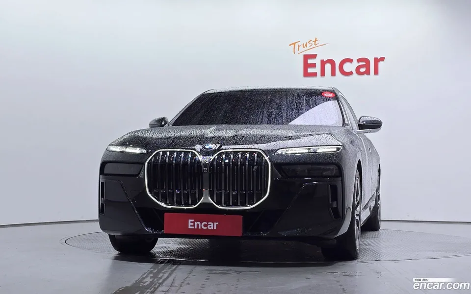BMW i7 eDrive 50 M 2025 — thumbnail 3
