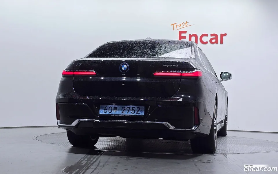BMW i7 eDrive 50 M 2025 — thumbnail 4