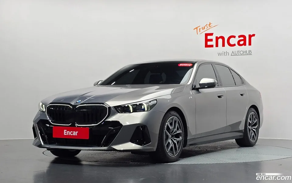 BMW 5 Series 520i M 2025 — photo 1, buy with delivery to Moscow