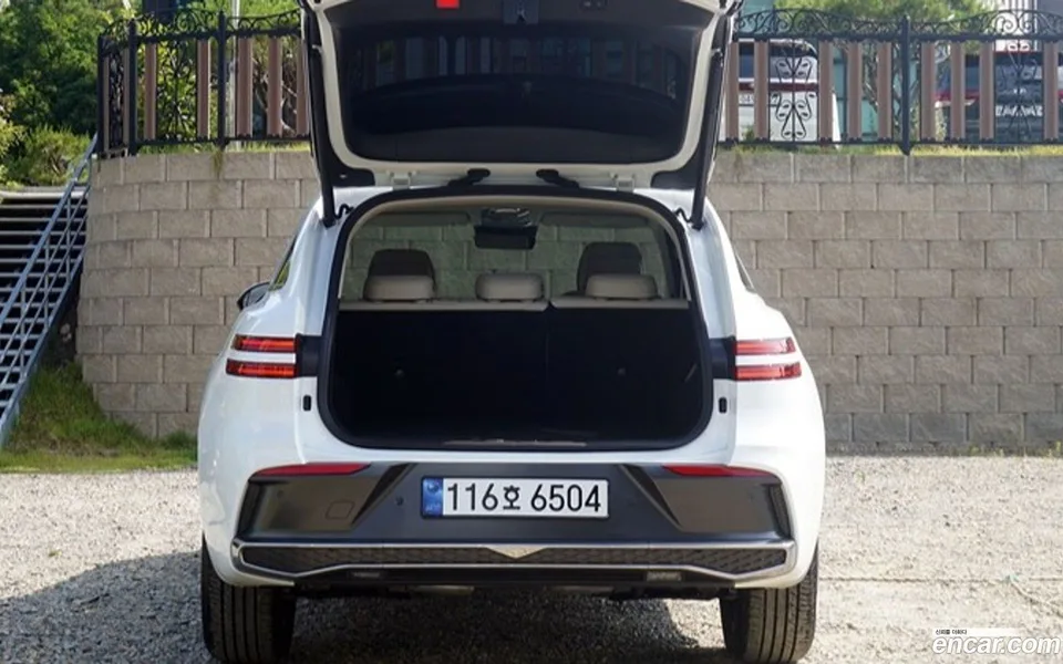 Genesis GV70 2.5T AWD 2025 — thumbnail 2