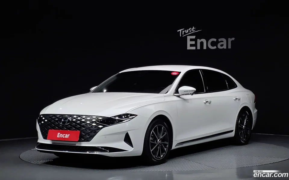 Hyundai Grandeur IG 2.5 2022 — photo 1, buy with delivery to Moscow