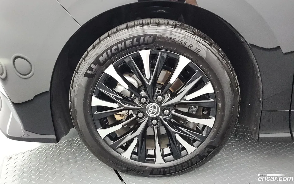 Toyota Alphard 2.5 HEV AWD 2025 — thumbnail 5