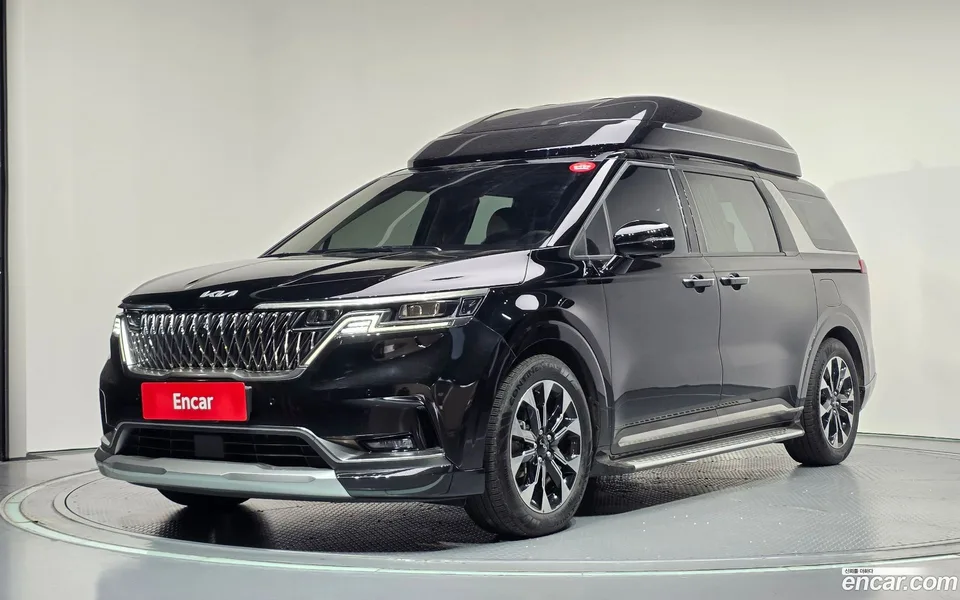 Kia Carnival 7 2022 — photo 1, buy with delivery to Moscow