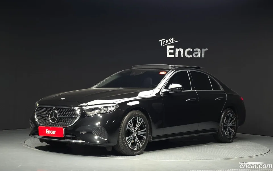 Mercedes-Benz E-Class E200 2025 — photo 1, buy with delivery to Moscow