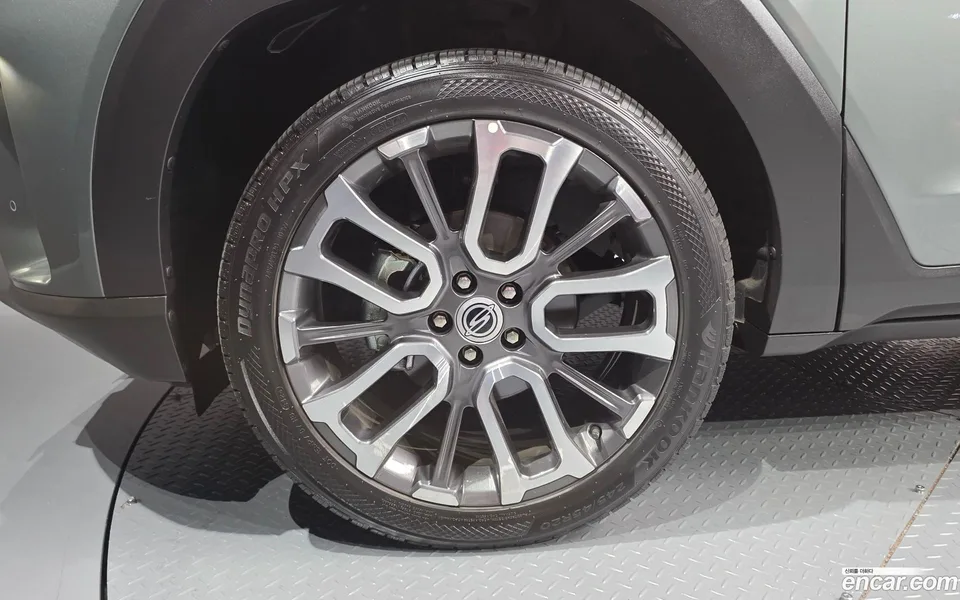 KG Mobility Torres 1.5 2WD 2023 — thumbnail 5