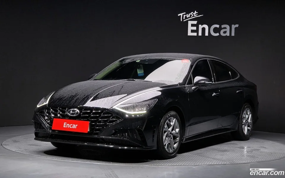 Hyundai Sonata 2.0 2022 — photo 1, buy with delivery to Moscow