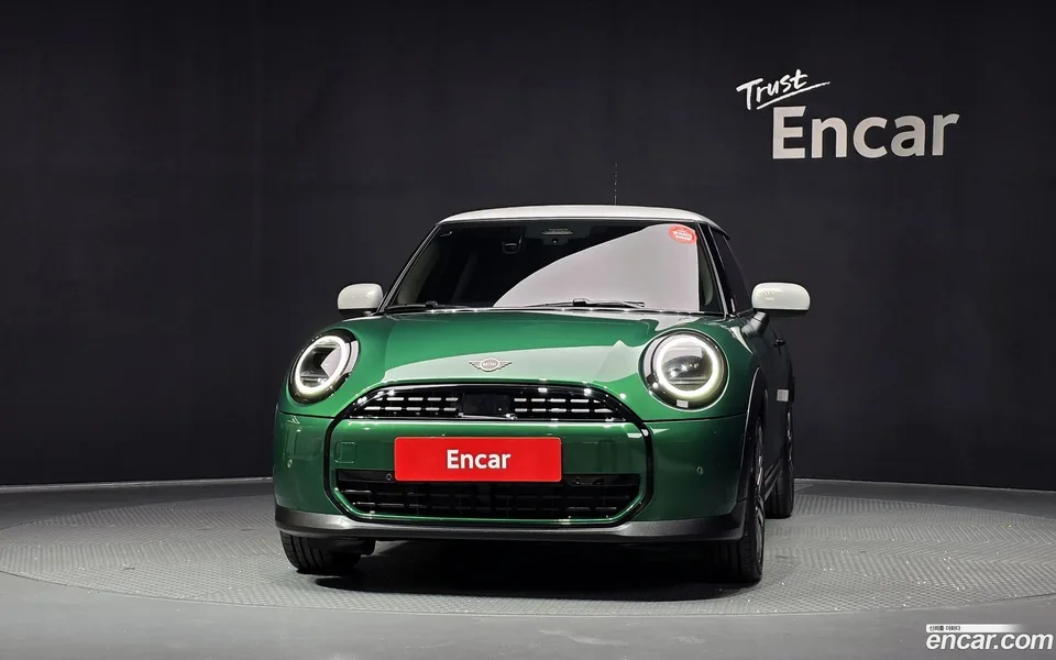 MINI Cooper C 2025 — thumbnail 3