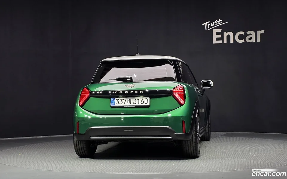 MINI Cooper C 2025 — thumbnail 4