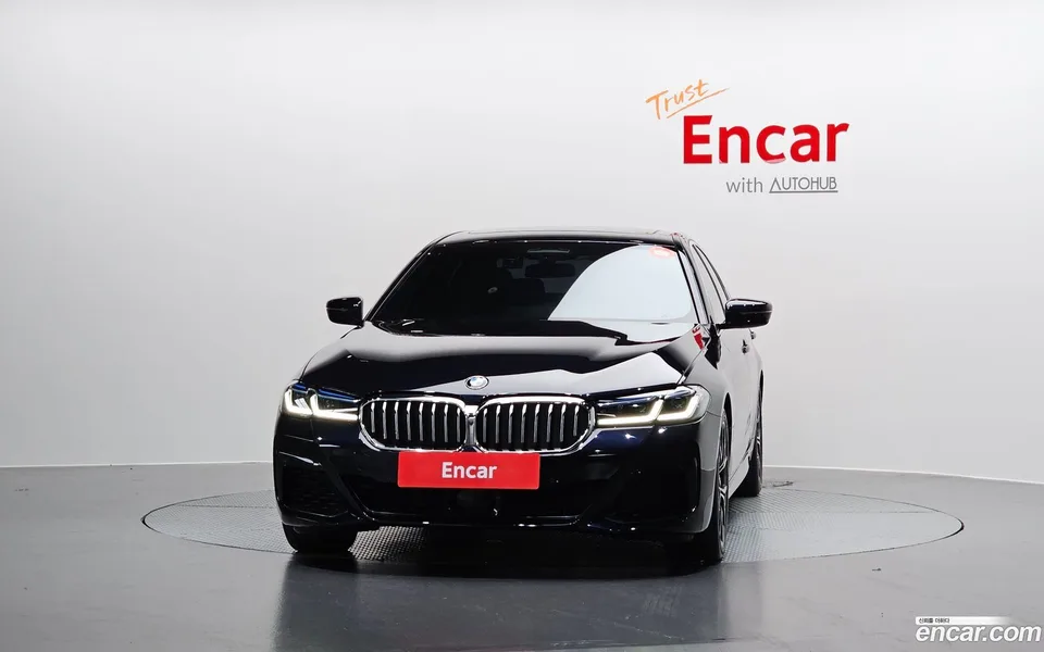 BMW 5 Series 530i xDrive M 2023 — thumbnail 3