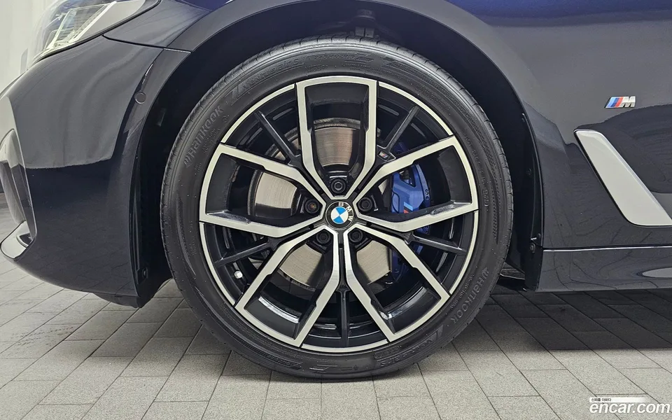 BMW 5 Series 530i xDrive M 2023 — thumbnail 5