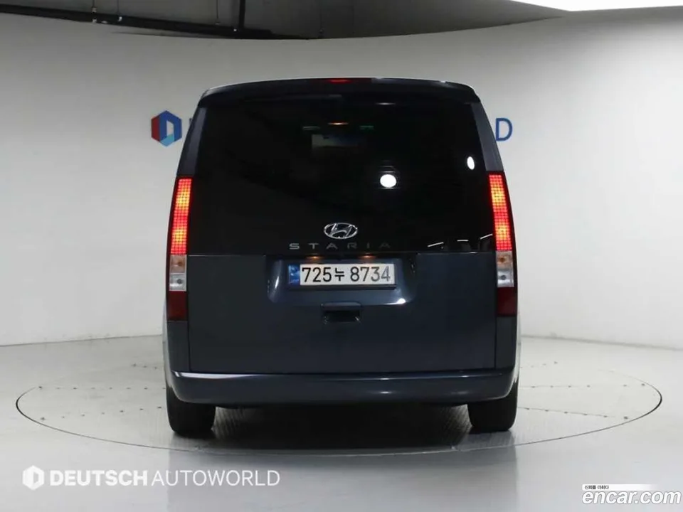 Hyundai Staria L3.5 11 2023 — thumbnail 4