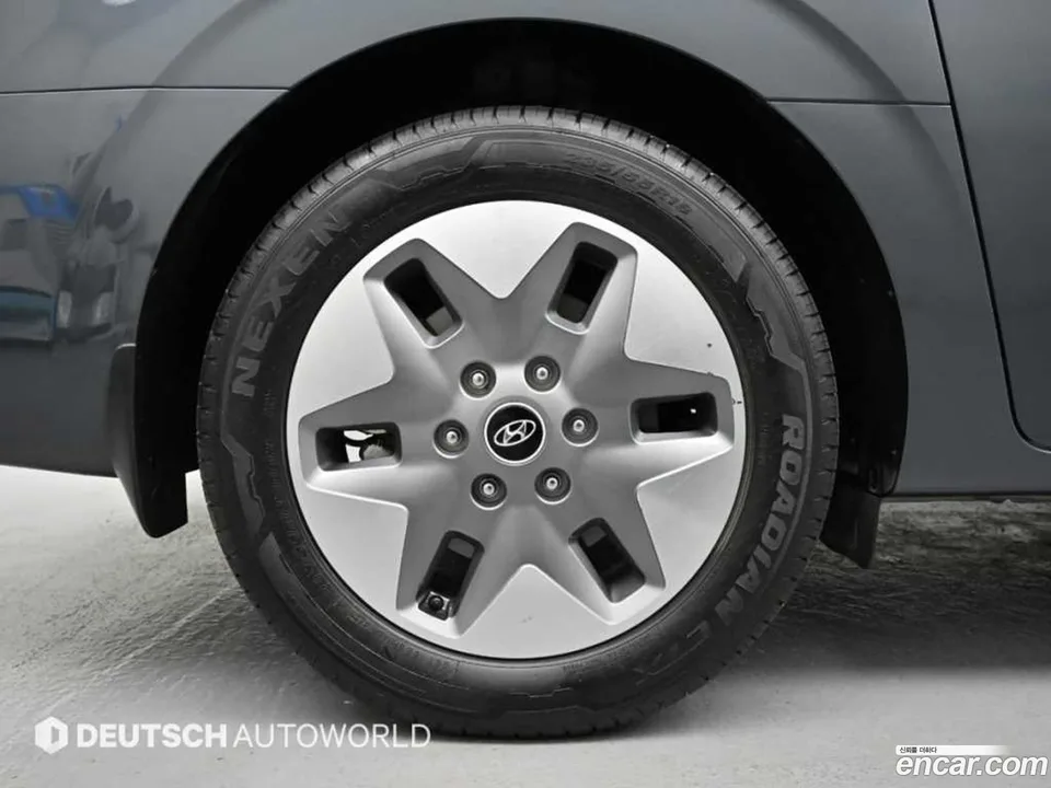 Hyundai Staria L3.5 11 2023 — thumbnail 5
