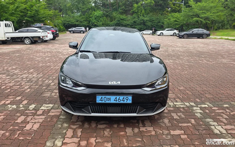 Kia EV6 2022 — photo 1, buy with delivery to Moscow