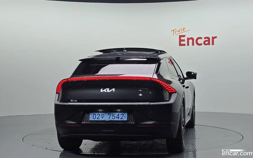 Kia EV6 4WD 2023 — thumbnail 4