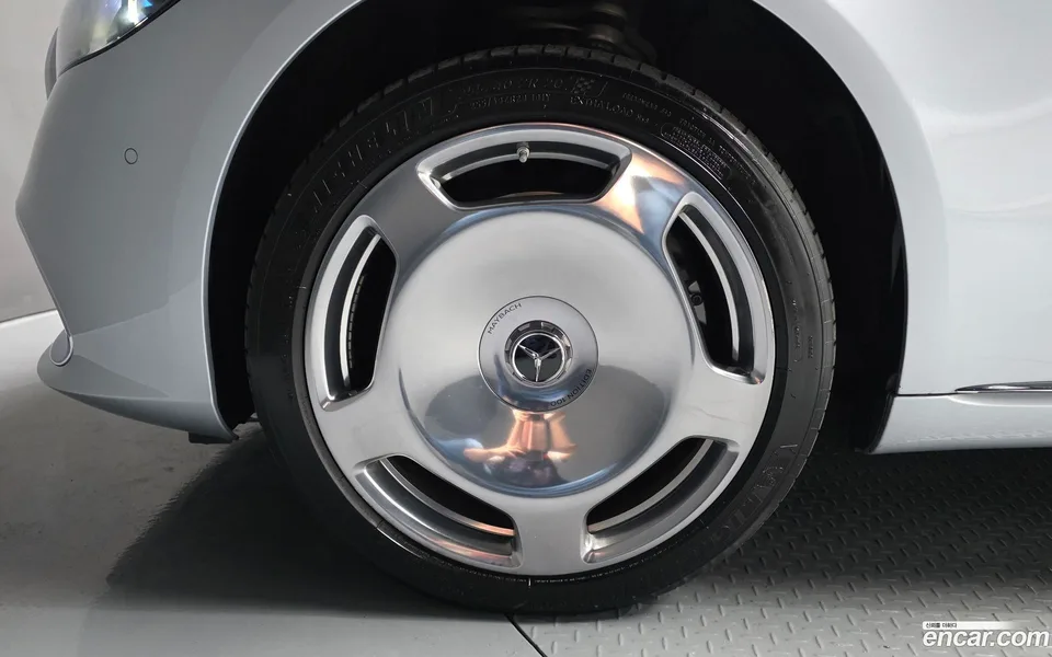 Mercedes-Benz S-Class S680 4MATIC 100 2022 — thumbnail 5