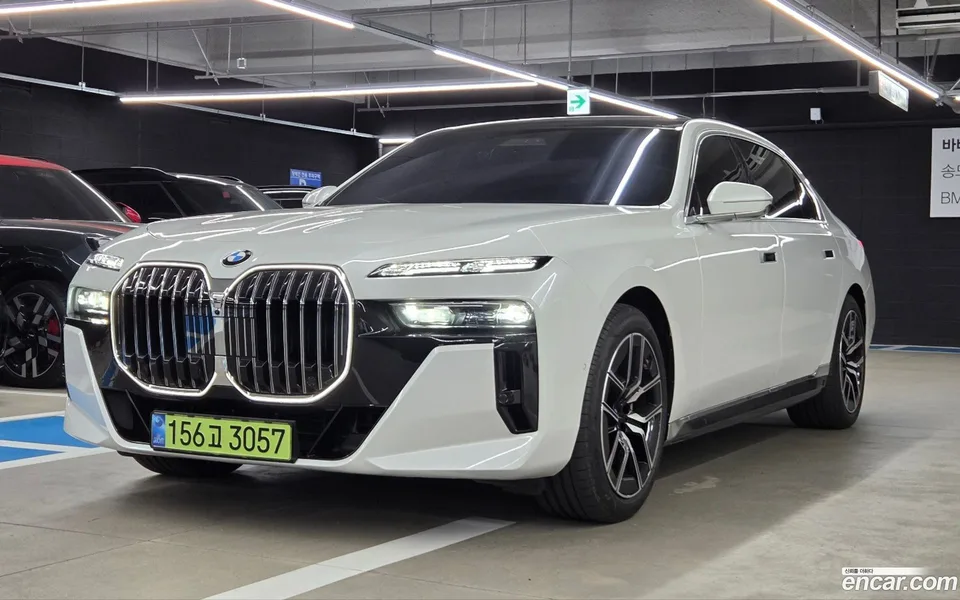 BMW 7 Series 740i xDrive M 2026 — фото 1, купить с доставкой в Москву