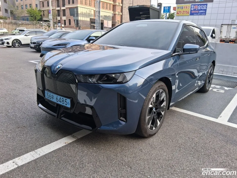 BMW iX xDrive45 M 2026 — photo 1, buy with delivery to Moscow